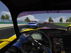 GTR 2: FIA GT Racing Game Screenshot